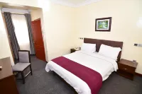 Pearl Gate Hotel
