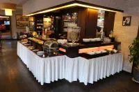 Hotel Hohenstaufen - breakfast