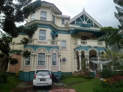 Villa Kota Bunga Seruni Hotels in Sukaresmi