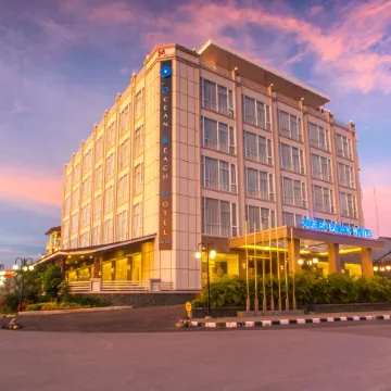 Ocean Beach Hotel Padang