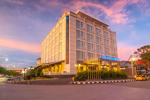 Ocean Beach Hotel Padang Hotels in Padang