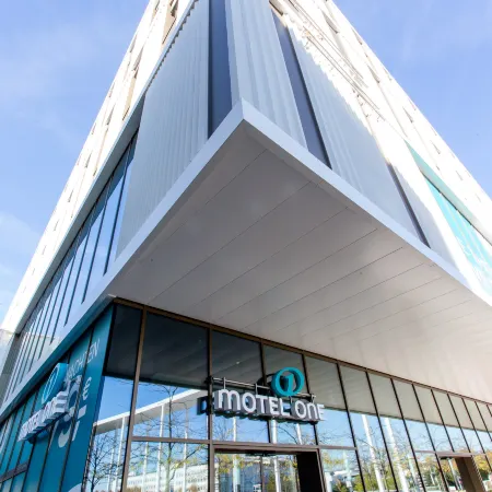 Motel One Munich - Messe Отели рядом с достопримечательностью «Выставочный центр Мюнхена»