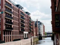 Motel One Hamburg-Fleetinsel Hotels near Baumwall underground station
