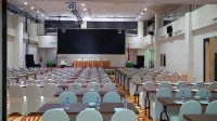 Travellers Hotel Phinisi Hotels in Mariso
