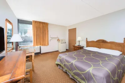 Super 8 by Wyndham Branson/Andy Williams Theatre
