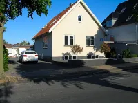 Amalie Bed and Breakfast & Apartments - Homestays