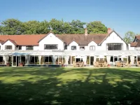 Macdonald Craxton Wood Hotel Các khách sạn ở Ellesmere Port