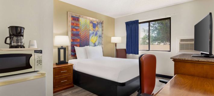 Baymont by Wyndham Hutchinson Hotels in Reno County