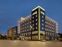 Home2 Suites by Hilton Minneapolis University Area Hotels near Williams Arena