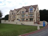 Sweet Home Appart'Hôtel Deauville Sud Hotels in Touques