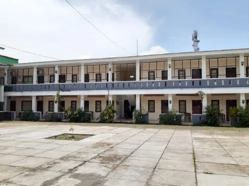 Wisma Khusus Peristirahatan Keluarga Hotels in Mojoroto