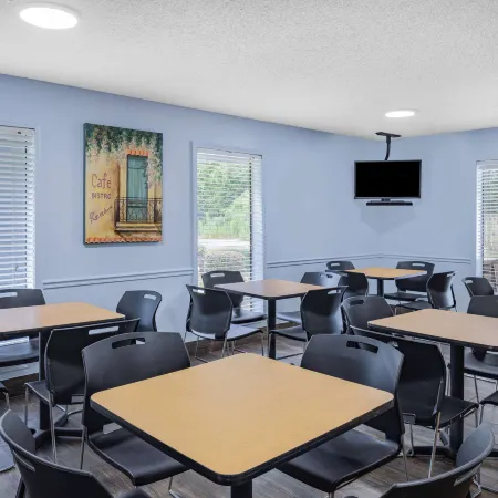 Days Inn by Wyndham Pensacola I-10