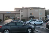 Bay City Inn - Motels