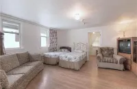 Kelowna Okanagan Lake Hostel Hotels in 