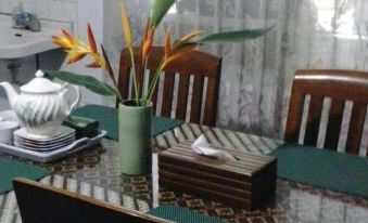 Room in B&B - Villas in Batu Indonesia Homestay