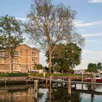 Anchored Inn at Hidden Harbor Hotel Exterior