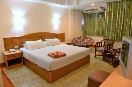 P.72 Hotel