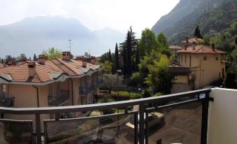 Apartment with 2 Bedrooms in Riva del Garda, with Wonderful Lake View, Furnished Balcony and Wifi
