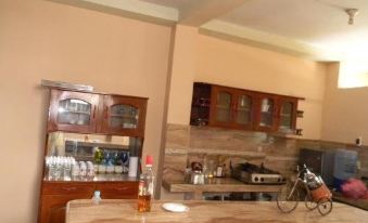 Amazon Dream Hostel with AC and Starlink - Housity
