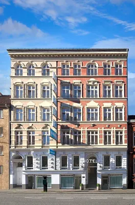 Hotel Hansehof GmbH Hotels in der Nähe von Blohm + Voss Dock Elbe 17