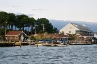 Snug Harbor Marina and Hotel