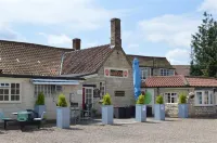 Red Lion Dunston Hotels in North Kesteven District