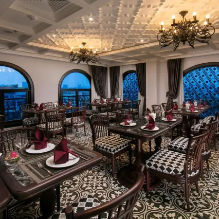 Canary Hotel Отели рядом с достопримечательностью «Донгда»
