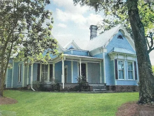 Adair Manor Bed & Breakfast Hotels in Adairsville