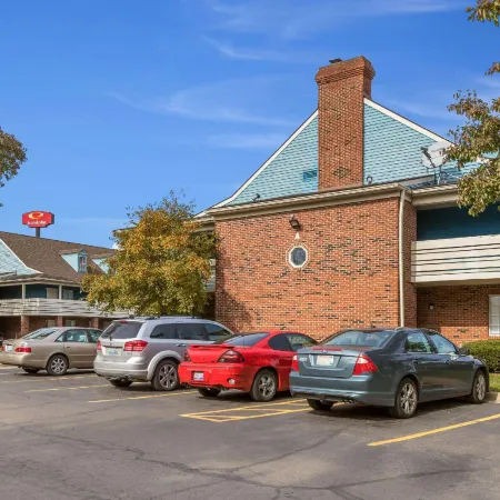 Travelodge by Wyndham Canton/Livonia Area, MI