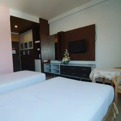 The House Hotels near Jiranakorn Stadium