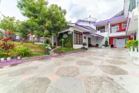 RedDoorz Syariah near Balai Kota Batu Hotel di Kecamatan Batu