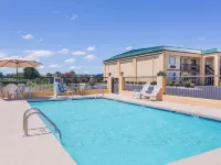 Days Inn by Wyndham Byron Hotels in Byron