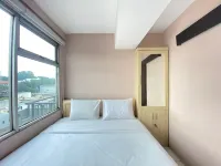 Roomy 2Br Apartment at Jarrdin Cihampelas Apartment Hotels in Coblong