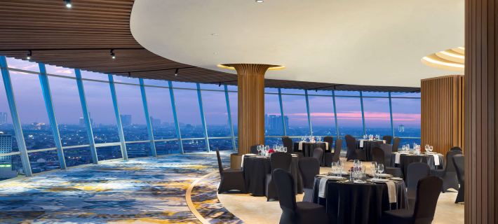 DoubleTree by Hilton Surabaya Hoteles en Genteng