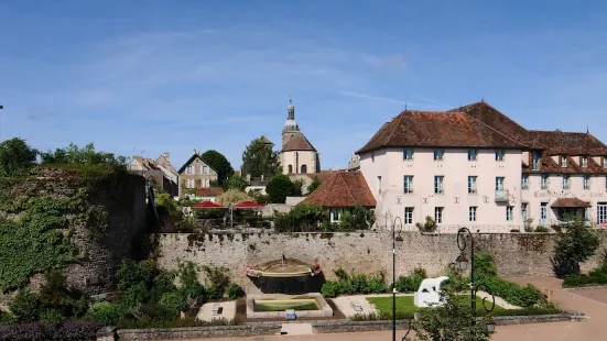 Hostellerie de la Tour d'Auxois