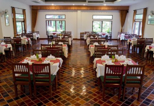 틱 가든 리조트 조경