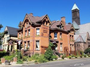 Buffalo Harmony House