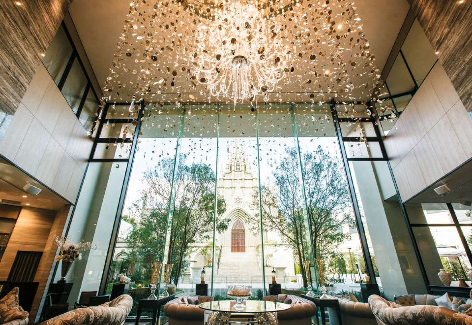 3. 더 스트링스 호..