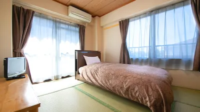 Business Hotel Wayokan Annex Wako Hotels near Amida-ji Temple