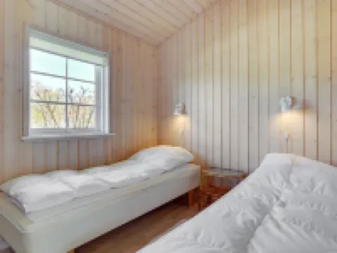 "Amie" - 800m from the Sea