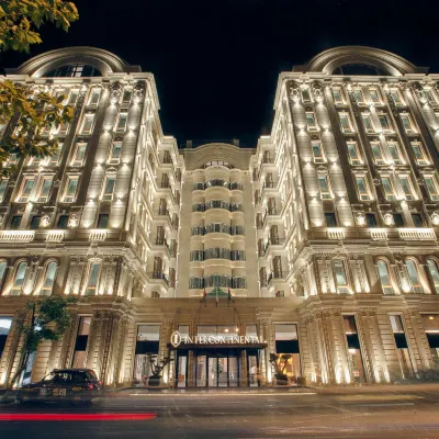InterContinental BAKU by IHG Hotel berhampiran Dataran Kemerdekaan