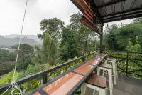 RedDoorz Plus Near Jungeland Sentul Hotels in Babakan Madang