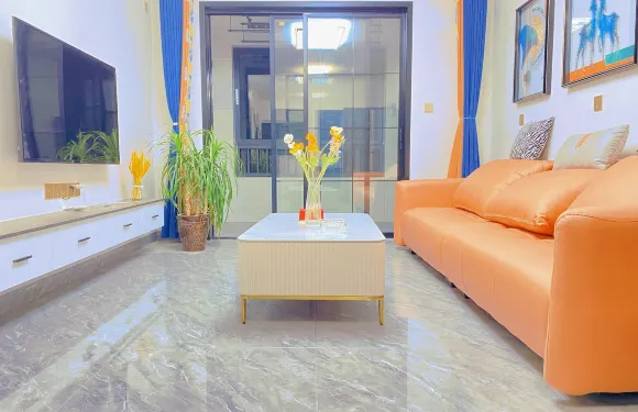 華人易居共享民宿（東外環路分店）