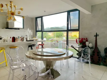 W Villa Wvilla (Puli Village) Отели рядом с достопримечательностью «Yannan Feiqiao Stream Scenic Area»