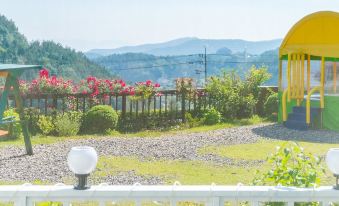 Goseong Hatsal Gadeuk Pension