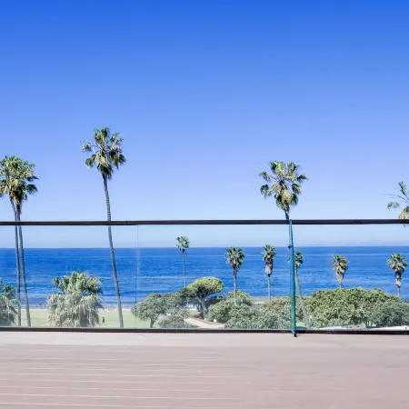 La Jolla Cove Suites