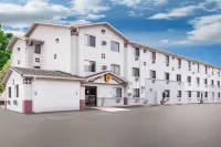 Super 8 by Wyndham Hot Springs Hotels in Hot Springs