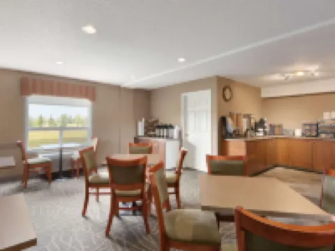 Days Inn & Suites by Wyndham Cochrane Hoteles en Cochrane