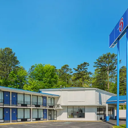 Motel 6 Cleveland, TN