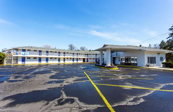 奧勒岡彭德爾頓 - 西 6 號汽車旅館